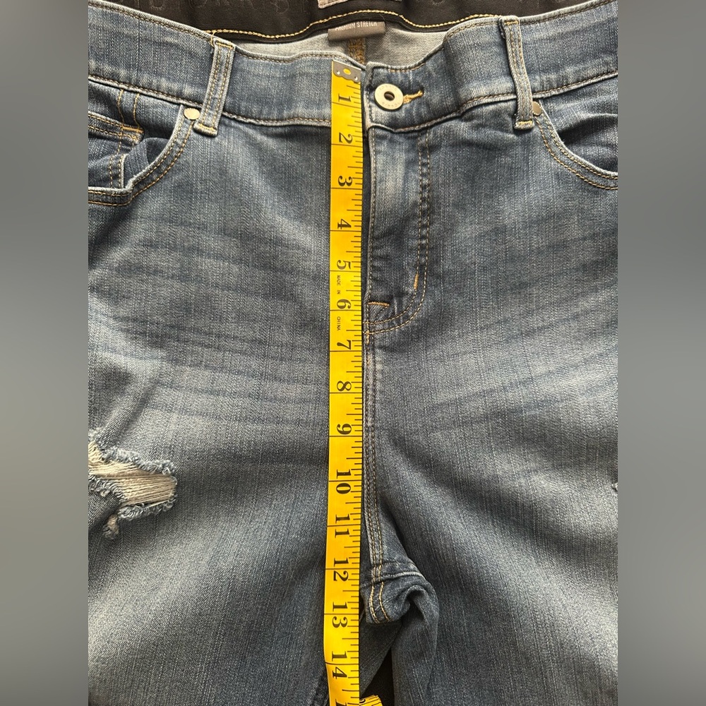 Torrid bombshell skinny jeans! - Picture 7 of 13